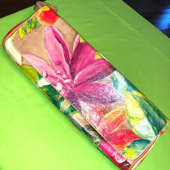 Maurizio Taiuti Handbags - Mauricio Taiuti Italian leather floral purse